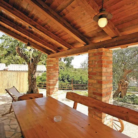 Holiday home Amazing Home In Supetarska Draga Supetarska Draga