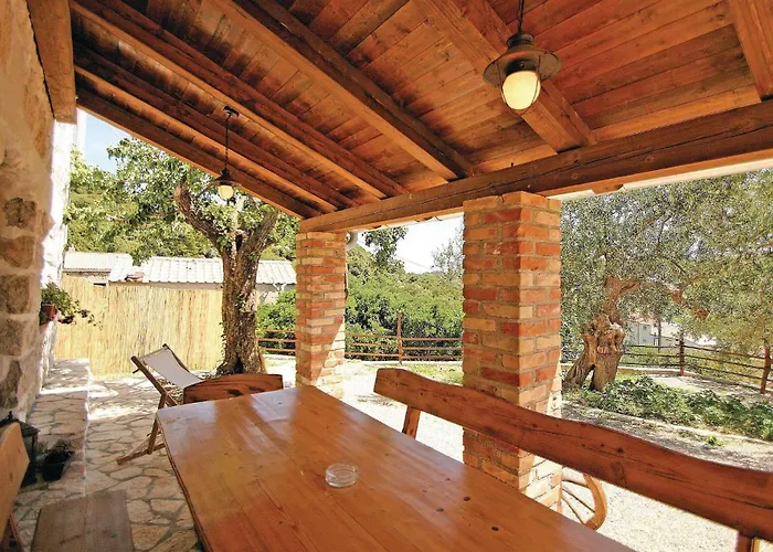 Dom wakacyjny Stunning In Supetarska Draga