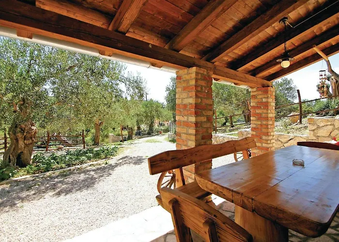 Stunning In * Supetarska Draga