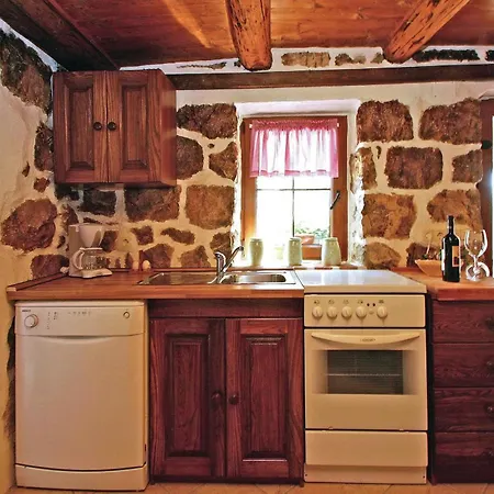 Amazing Home In Supetarska Draga *