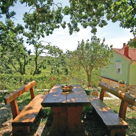 Ferienhaus Amazing Home In Supetarska Draga *