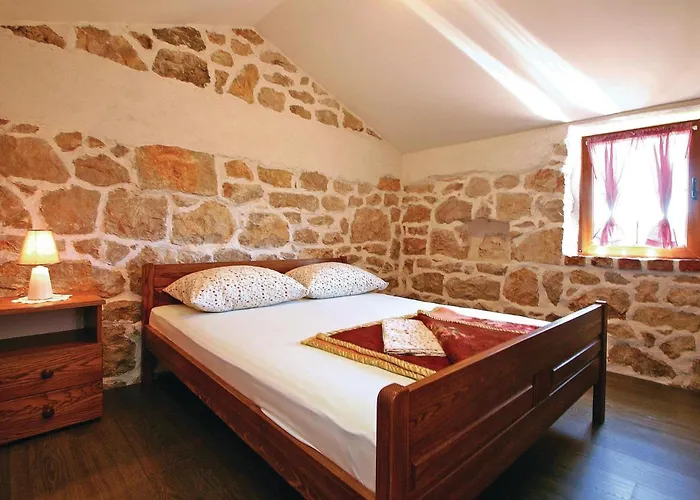 Stunning In Tatil Evi Supetarska Draga