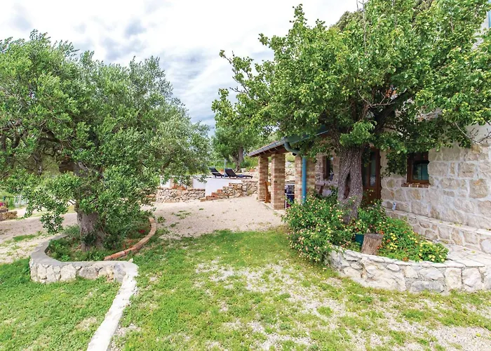 Stunning In * Supetarska Draga