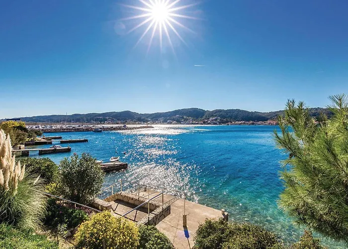 Stunning In Tatil Evi Supetarska Draga